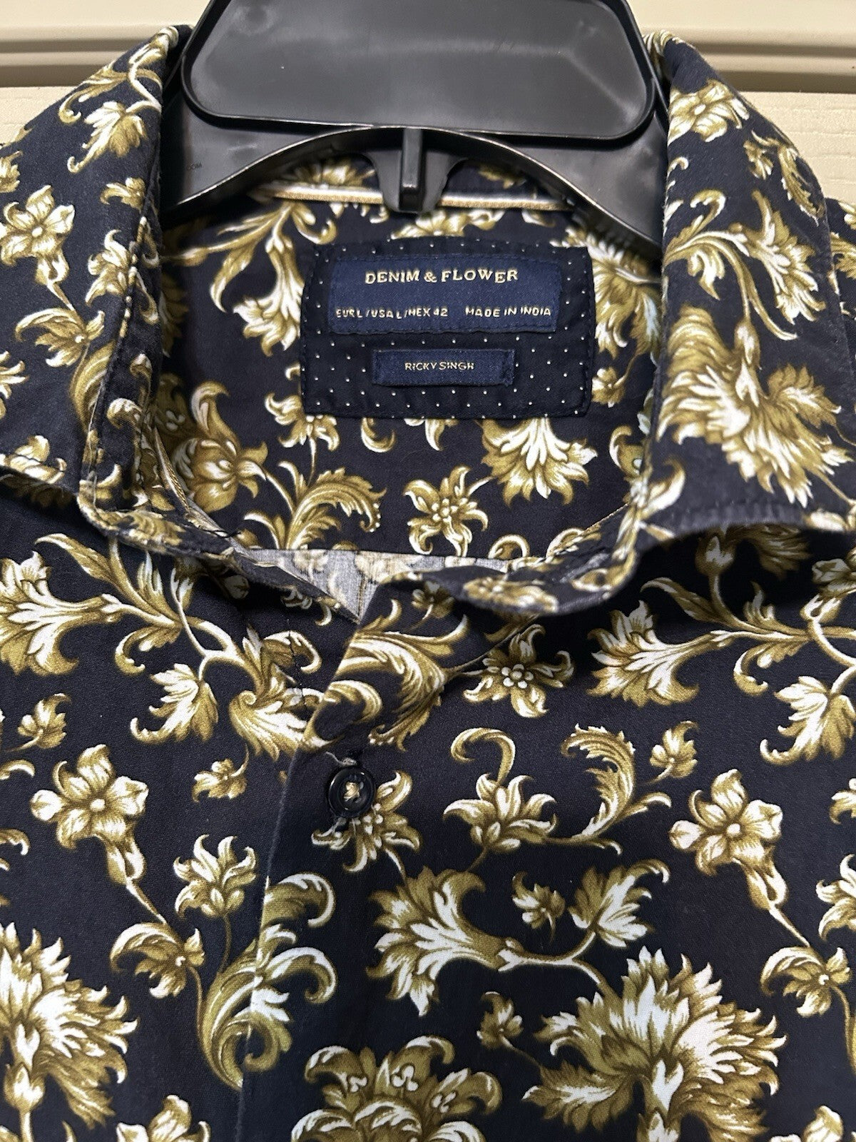 Denim & Flower Ricky Singh Mens Large Short Sleeve Button Front Shirt Blue Gold