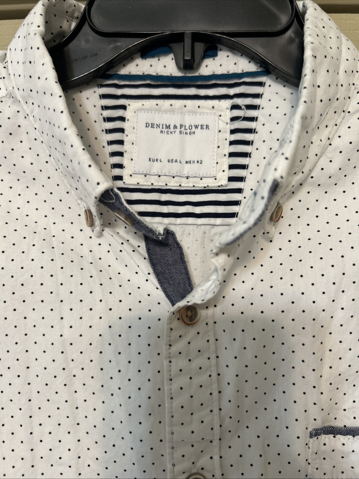 Denim & Flower Ricky Singh Mens Large White Navy Polka Dot Button Up
